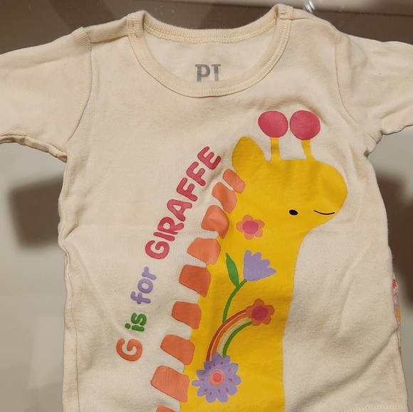 💛🩷2 Outfits - Picture 3 of 7